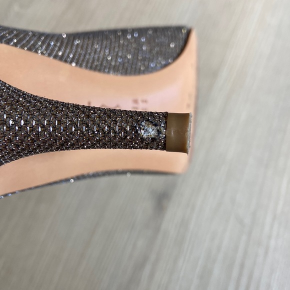 Stuart Weitzman Champagne Glitter Pumps Sz. 7.5 - Picture 3 of 5